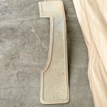 Aile arrière droite pour automobile à transmission par chaine