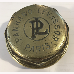 Bouchon de moyeu Panhard et Levassor