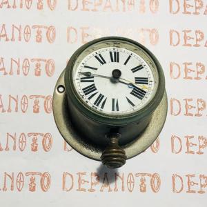 Montre à fixer sur tablier pour ancêtre
