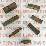 Linguet métallique de chape de liaison de magnéto, dynamo ou autre