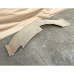 Aile arrière droite pour automobile à transmission par chaine